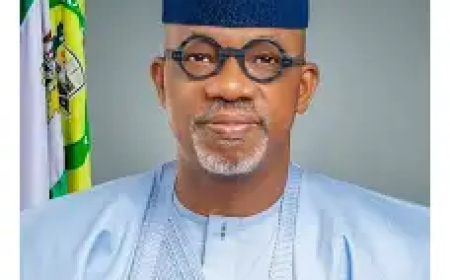 Abiodun awards N2.5m to OOU best graduating student, N.5m to others