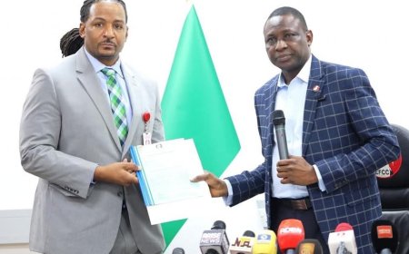 EFCC Hands Over $120, 548.43, N70, 602,841.46 to Foreign Victims of Fraud