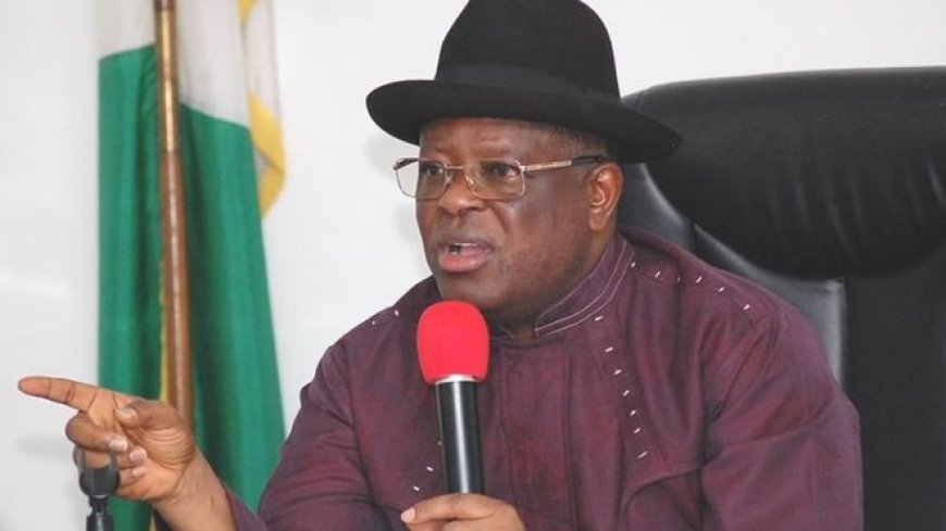 Umahi pushes for cement price reduction