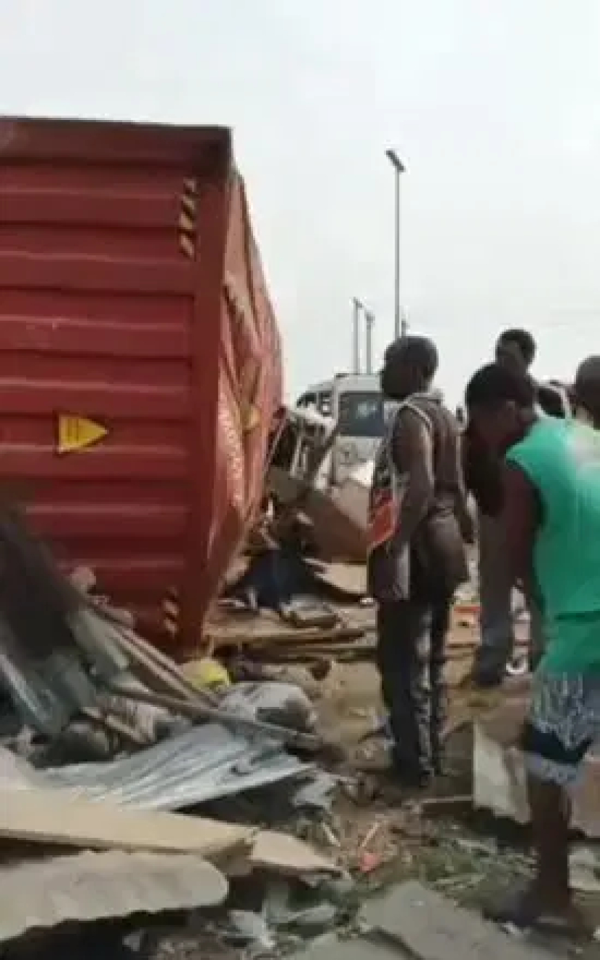 Many feared dead as truck crashes into shuttle bus in Anambra