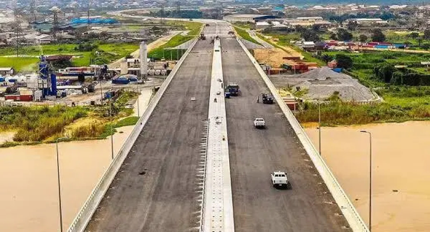 FG begins construction of 2nd Niger Bridge by-passes