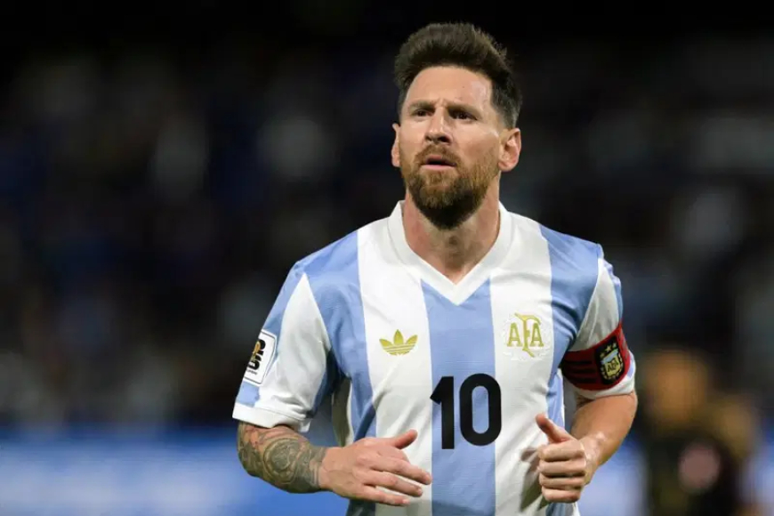 Messi injured as Argentina seek to seal World Cup place