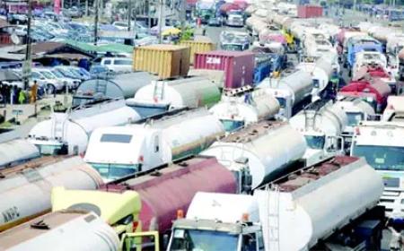 Gridlock: Motorists lament as FG closes Marina-Mekwen bridge for repairs