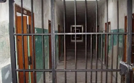 Yet another jailbreak at Koton Karfe