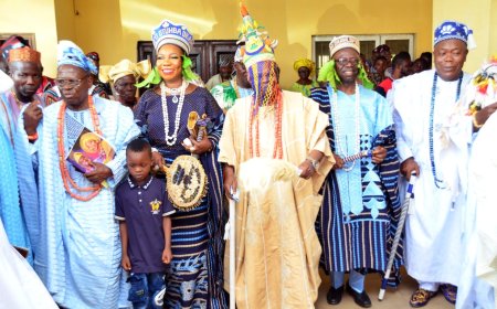 Oloko Installs Adedamola Kuti, Wife, As Okanlomo Of Ijebu-Imushin