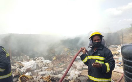 Fire razes six shops in Ibadan police barracks