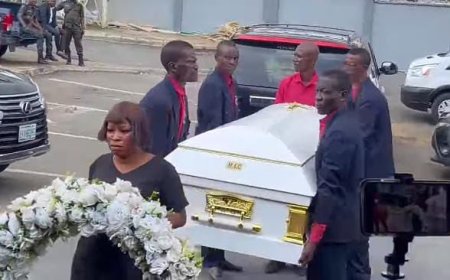 Gospel singer Big Bolaji buried in Ibadan