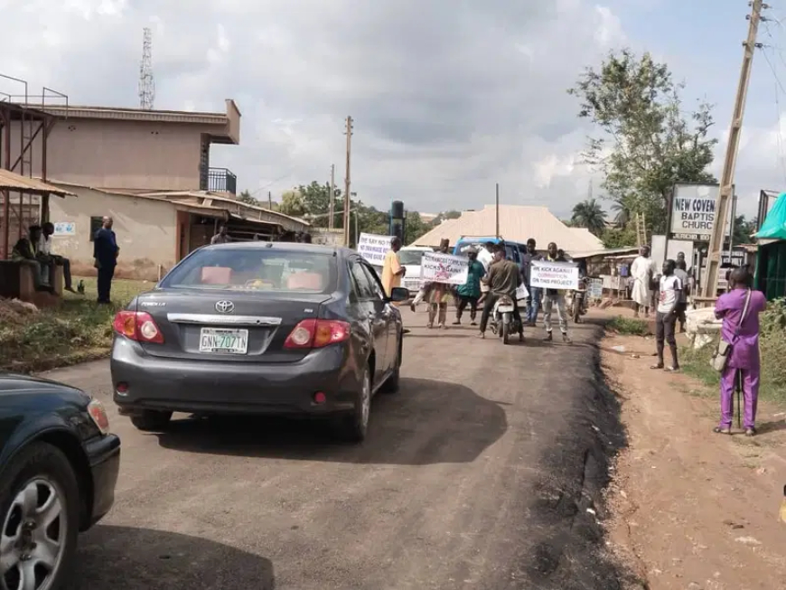 Osun communities protest, seek Adeleke’s intervention over substandard road construction