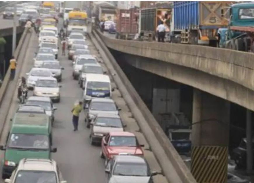 Lagos gives traders, mechanics ultimatum to vacate Marine Bridge