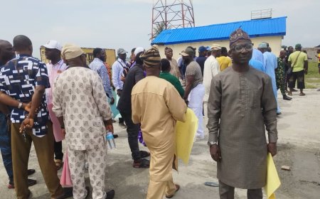 Tanker drivers protest, suspend loading at Lekki port, Dangote refinery