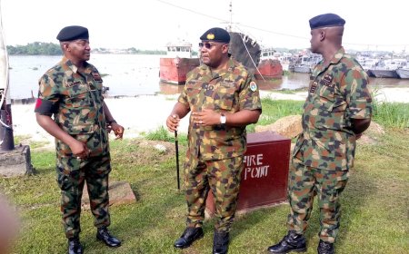 Navy intercepts six crude-laden boats, arrests three in N’Delta creeks