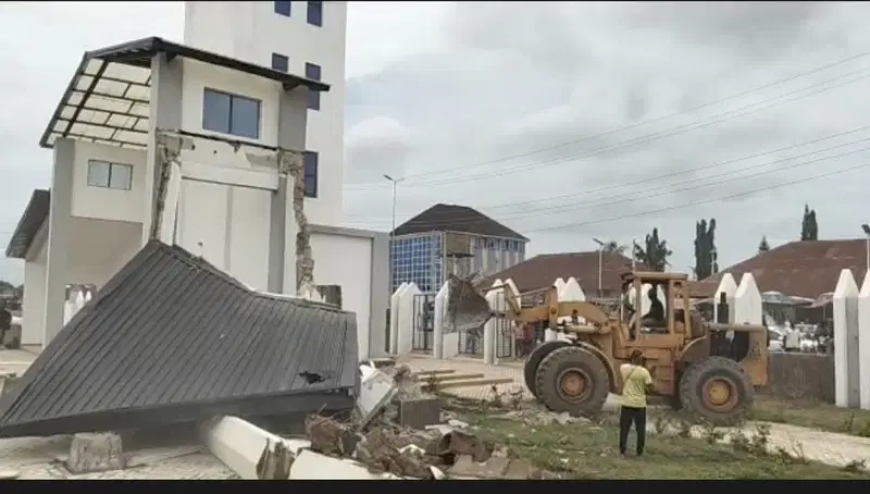 Owo Massacre: Ondo Govt’s demolition of Cenotaph sparks controversy