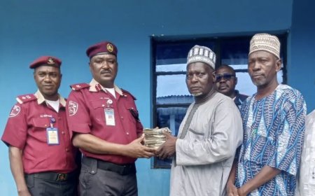 FRSC returns cash, phones of Lagos accident victims to families