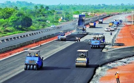 FG orders emergency repairs of failed portion of Kaduna-Abuja expressway