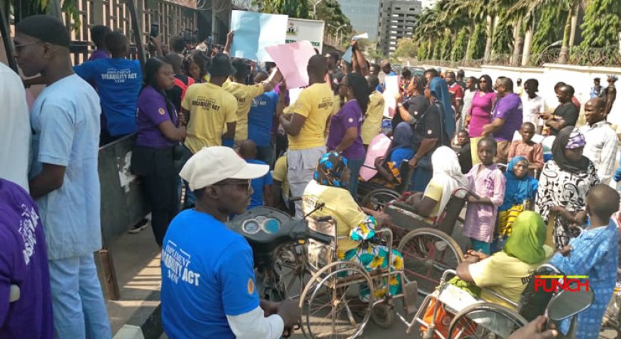 Students with disabilities win quiz competition