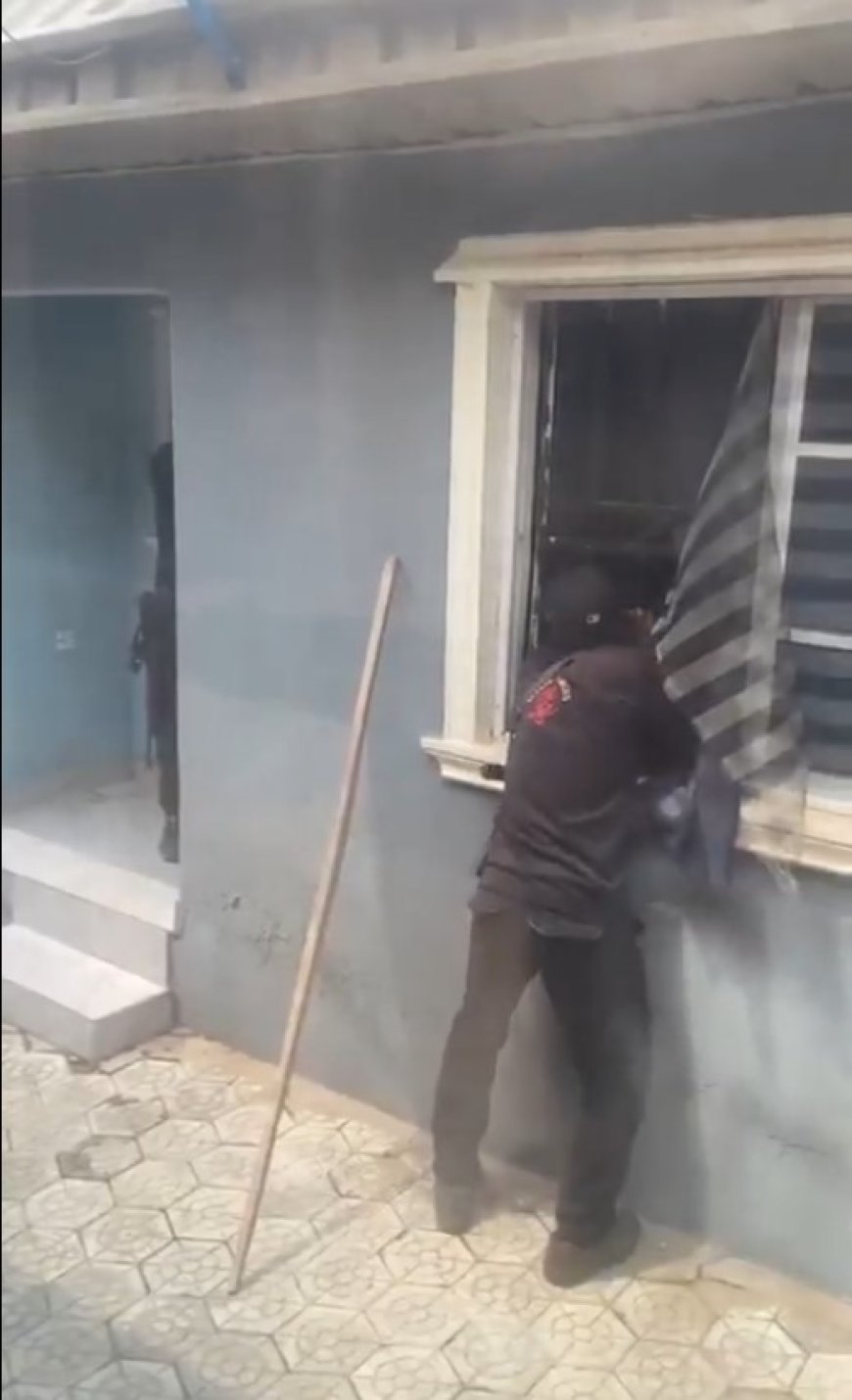 Police react to viral video of officers forcing entry into Ado-Ekiti apartment