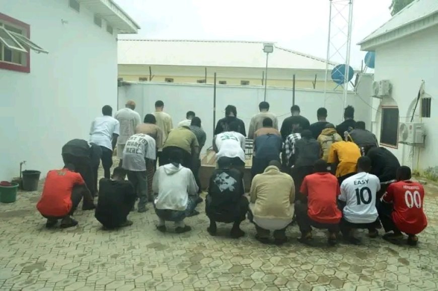 EFCC arrests 32 internet fraudsters, recovers pistol, car, others in Bauchi