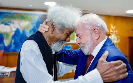 President Lula hosts Nobel laureate Wole Soyinka in Brazil