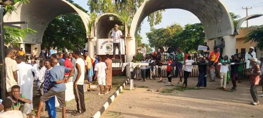Bauchi poly students protest constant robbery attacks on campus