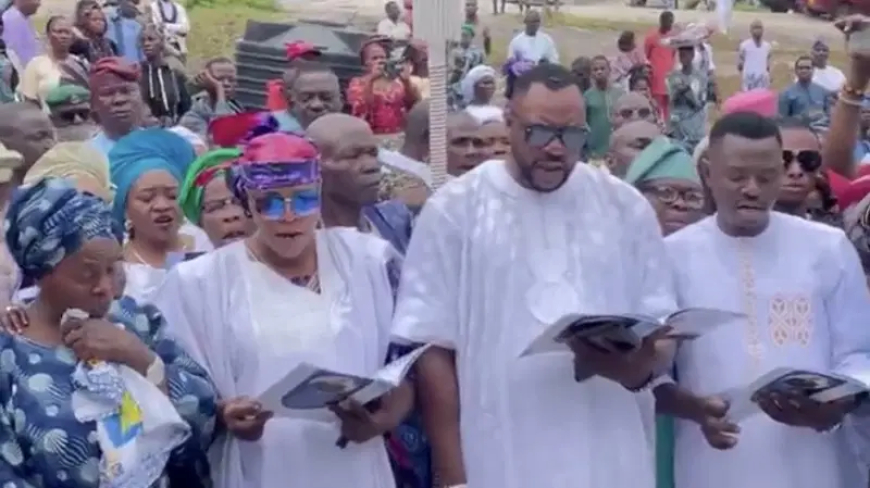Nollywood actor Odunlade Adekola buries father in Ekiti