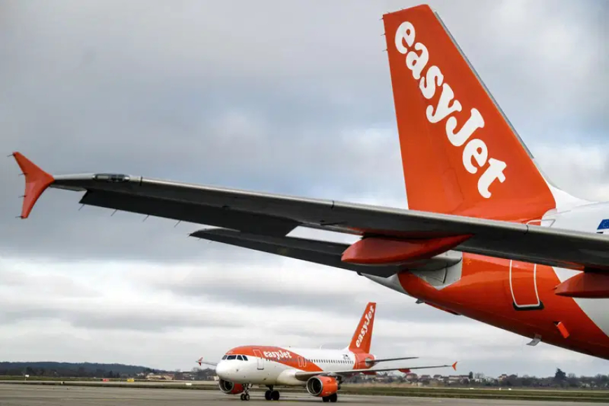 Easyjet flight does U-turn after passenger tries to enter cockpit
