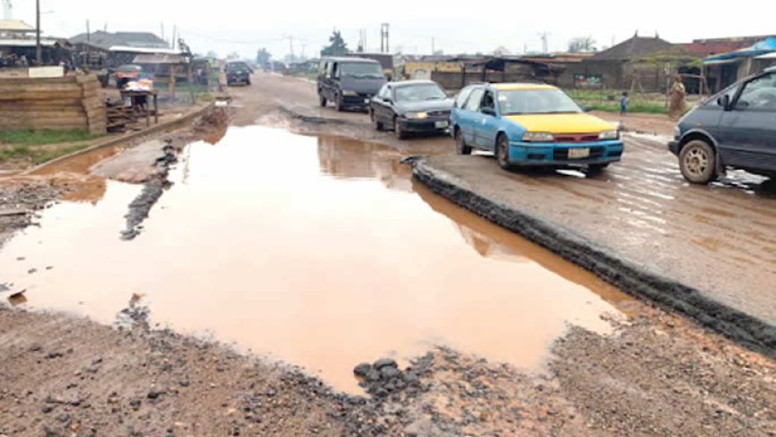 Locals beg FG as Osun, Ondo federal roads crumble