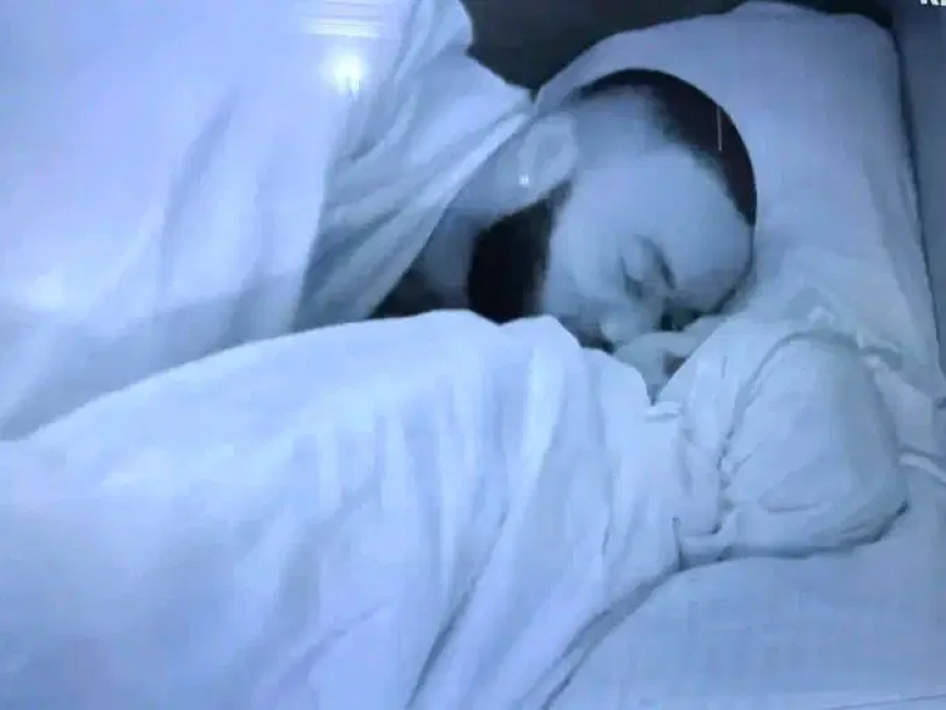 BBNaija 10: Dede, Kola’s intimate moment sparks kiss speculation