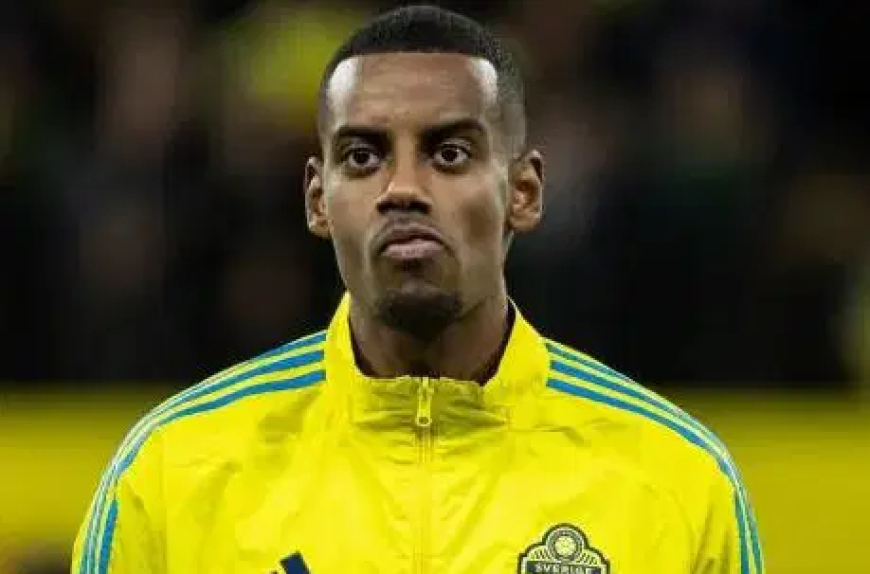 Alexander Isak selected by Sweden despite Newcastle standoff