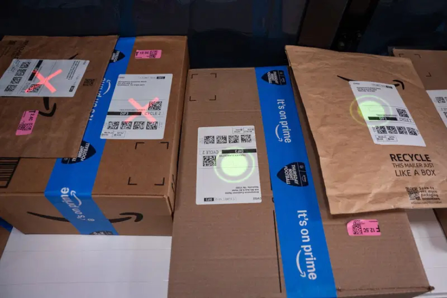 US ends tariff exemption for small packages shipped globally