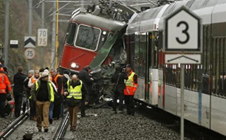 Father of Greece train crash victim on hunger strike, demands justice