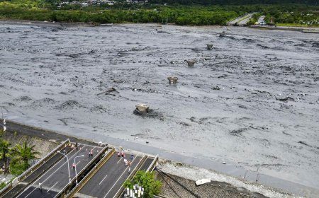 14 killed, 152 missing in Taiwan after barrier lake burst