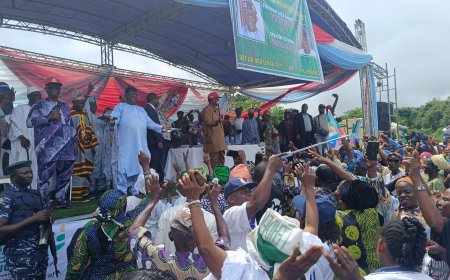 Senator Daniel Empowers Ijebu North-East Residents, Reaffirms Push For Ijebu-Remo State