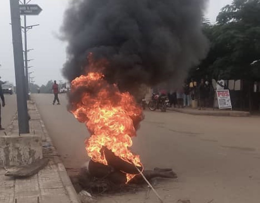 Mob sets motorcycle thief ablaze in Benue