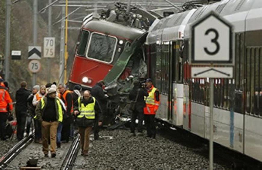 Father of Greece train crash victim on hunger strike, demands justice