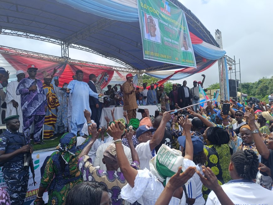 Senator Daniel Empowers Ijebu North-East Residents, Reaffirms Push For Ijebu-Remo State
