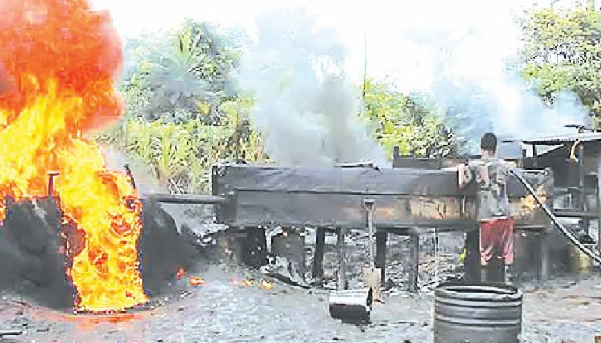 Navy destroys six illegal refineries in Delta