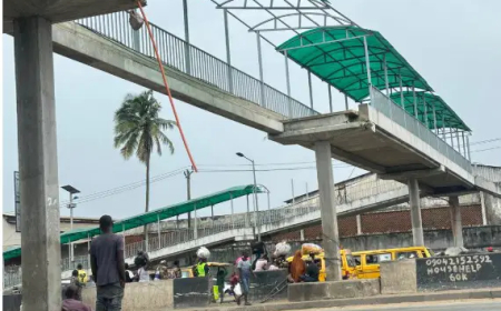 Lagos Pedestrians’ Dilemma: Dashing across Oshodi-Apapa Expressway or collapsed Aswani Bridge