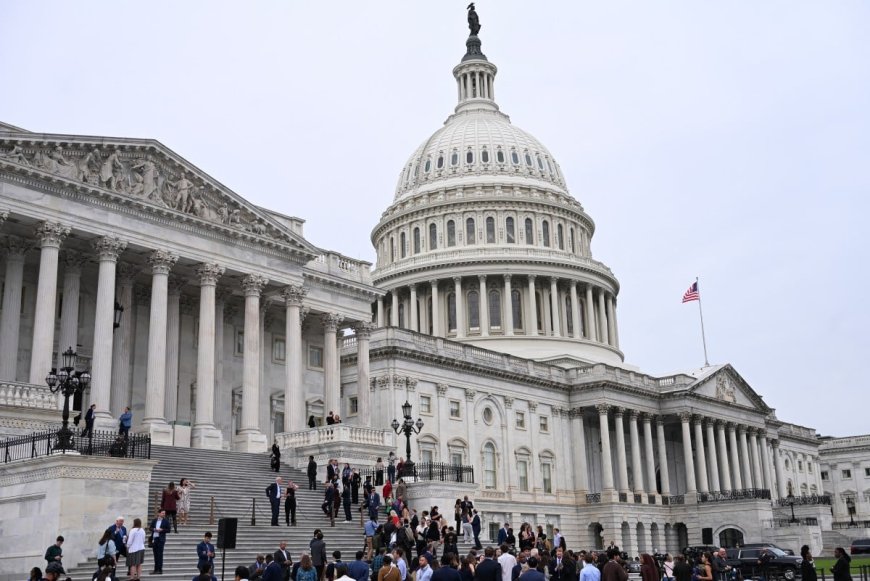 White House threatens mass firings amid stalled shutdown talks