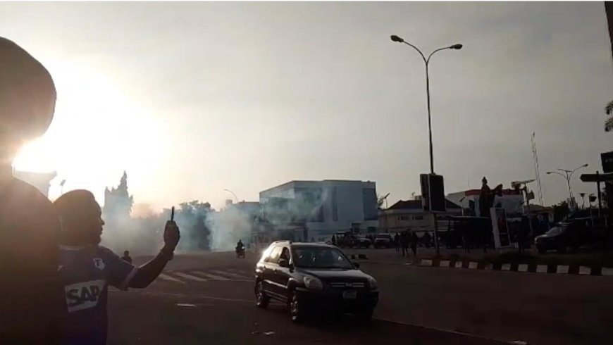 Police disperse #ReleaseNnamdiKanuNow protesters after regrouping in Abuja