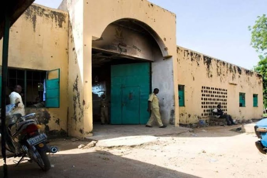 Prison contractors decry debt for inmate feeding