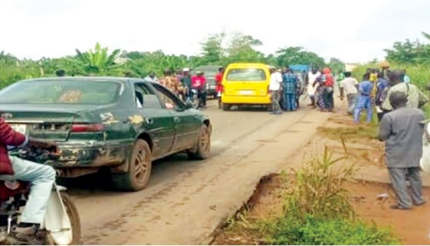 Four killed as minibus, truck collide in Ogun