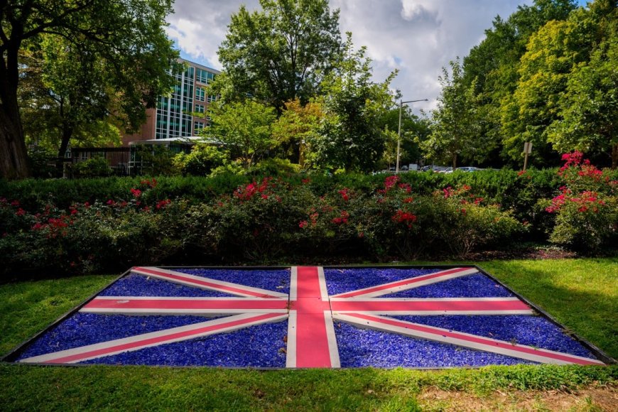 US strikes kill 14 on alleged Pacific drug-smuggling boats