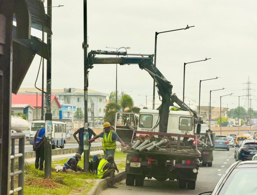 Lagos expands solar streetlight project with ‘Light Up Lagos’ initiative