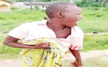 Mob burns Lagos immigration checkpoint after stray bullet hit woman