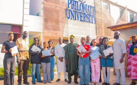 Amnesty programme distributes laptops to scholarship beneficiaries