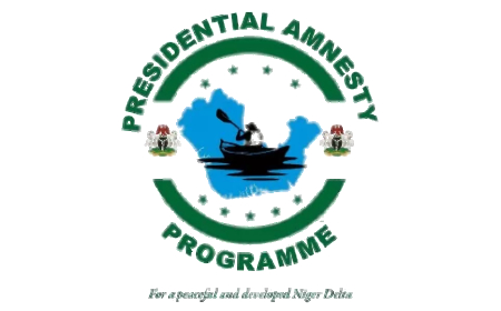 Amnesty distributes laptops to scholarship beneficiaries