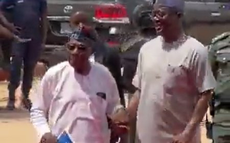 Obasanjo sings for Makinde at bus terminal unveiling