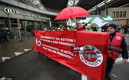 Belgium hit by strikes as govt pushes austerity, reforms