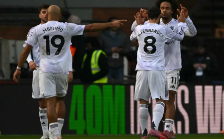 Zirkzee ends goal drought to inspire Man United 2-1 win at Crystal Palace