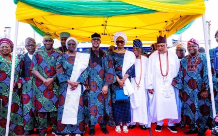Akesan Day: Dr. Madein Felicitates Iperu Indigenes, Reaffirms Commitment To Community Development